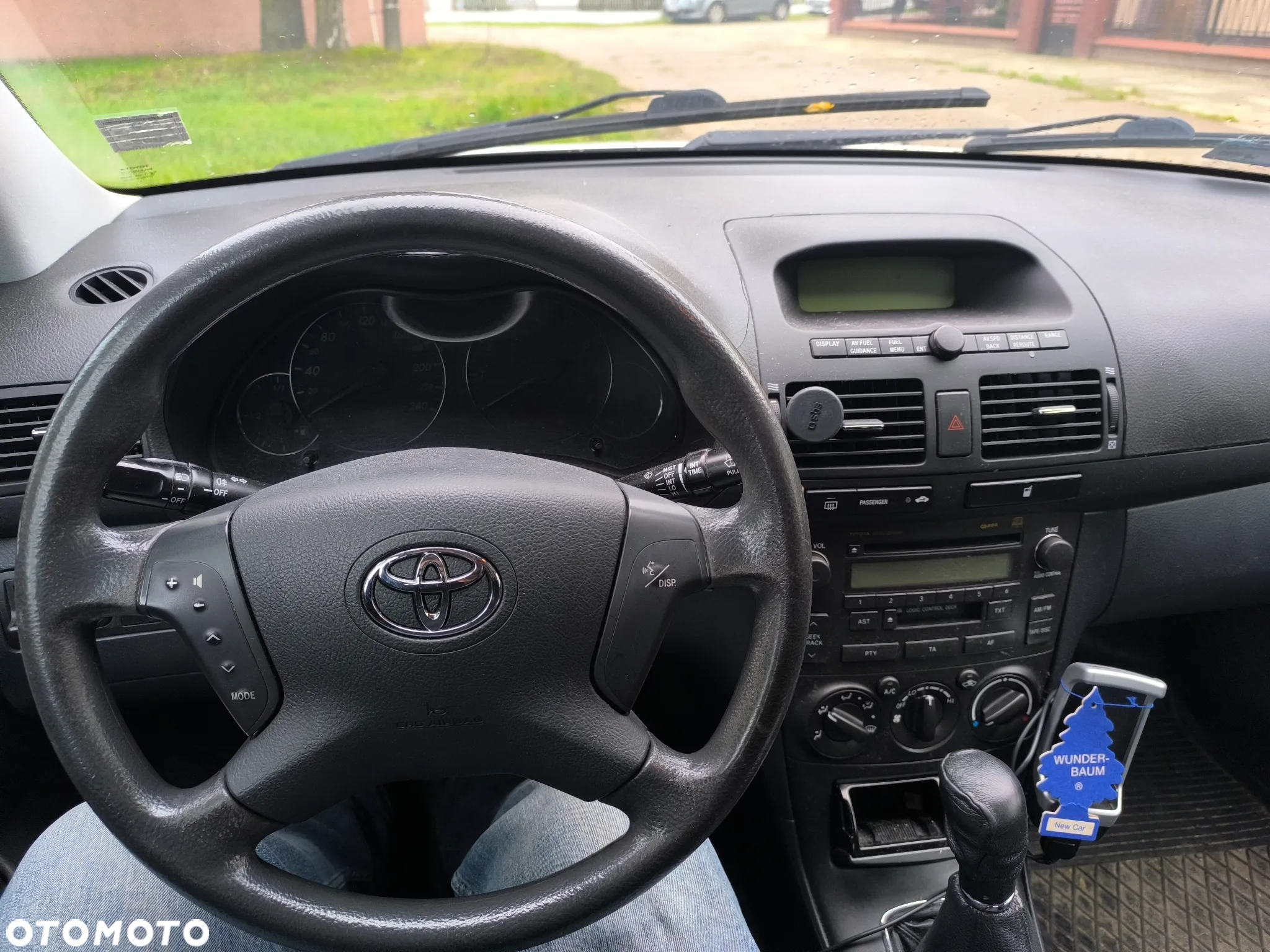 Toyota Avensis 1.8 VVT-i - 10