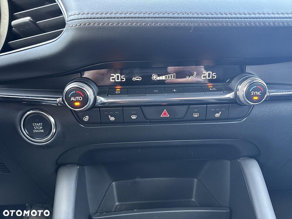 Mazda 3 e-SKYACTIV-X AWD 186 M HYBRID TAKUMI - 10