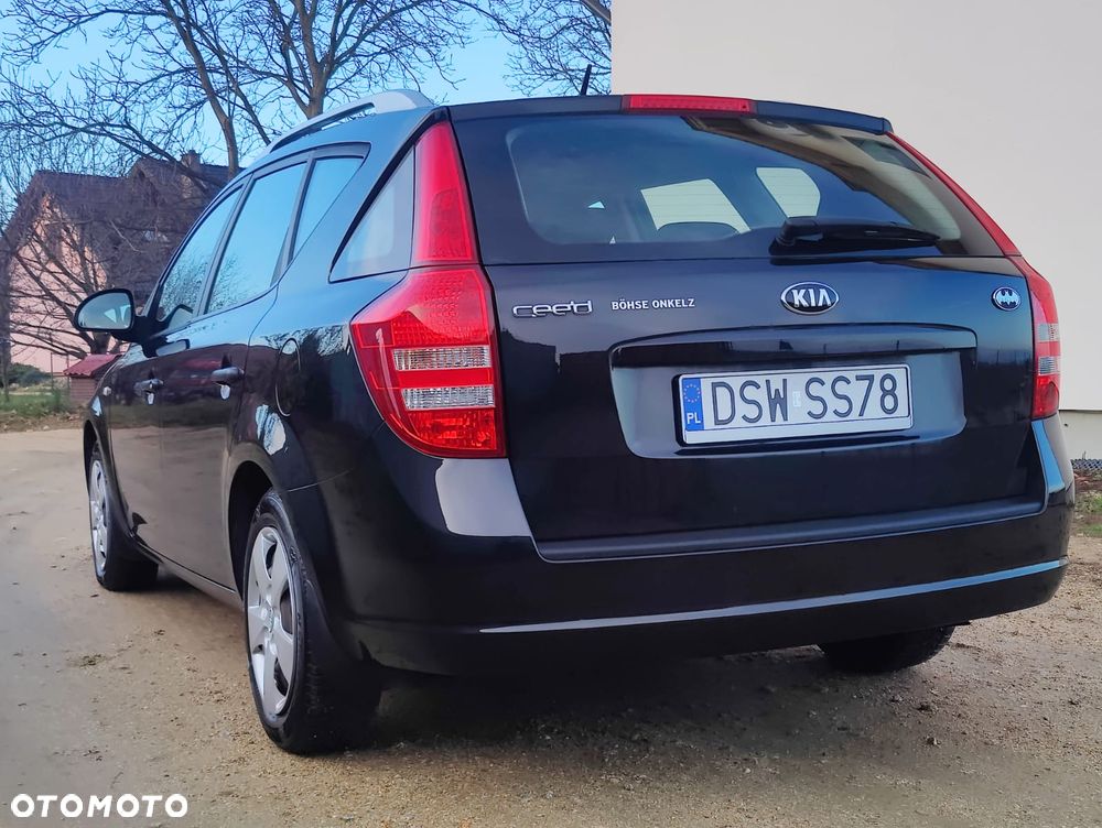 Kia Ceed 1.4 CVVT Attract - 24