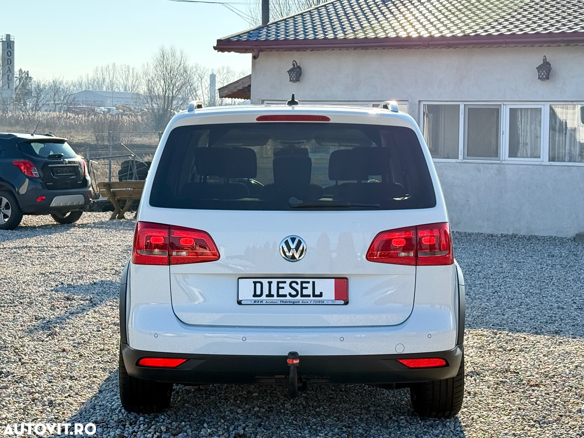 Volkswagen Touran 2.0 TDI DPF DSG Cross - 13