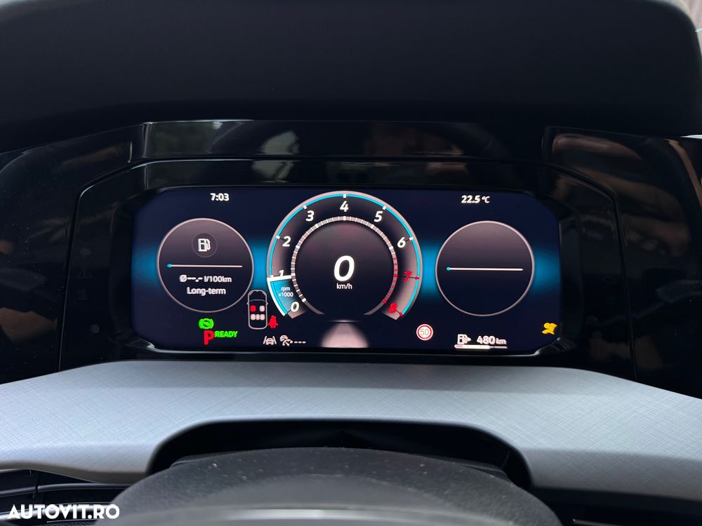 Volkswagen Golf 1.5 eTSI DSG MHEV Advanced - 22