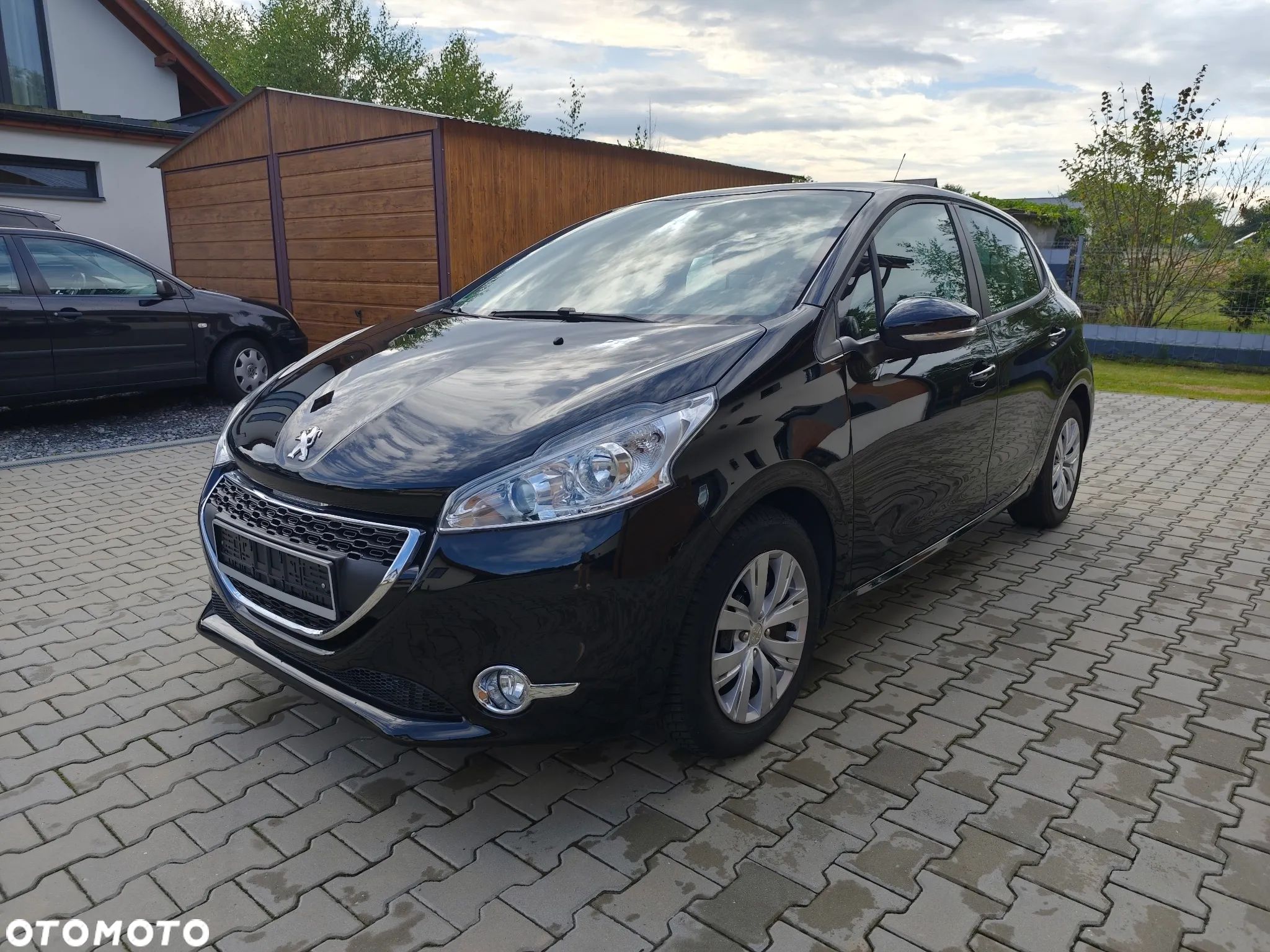 Peugeot 208 - 1