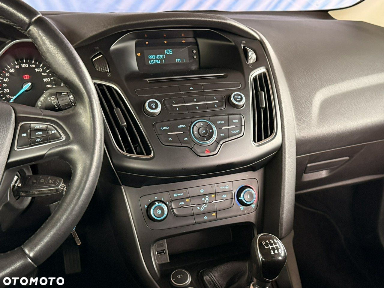 Ford Focus - 23