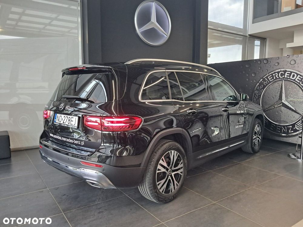 Mercedes-Benz GLB - 22
