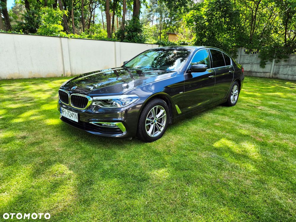 BMW Seria 5 520d xDrive Luxury Line - 1
