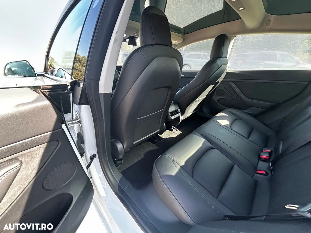 Tesla Model 3 Langstreckenbatterie Allradantrieb Dual Motor - 16