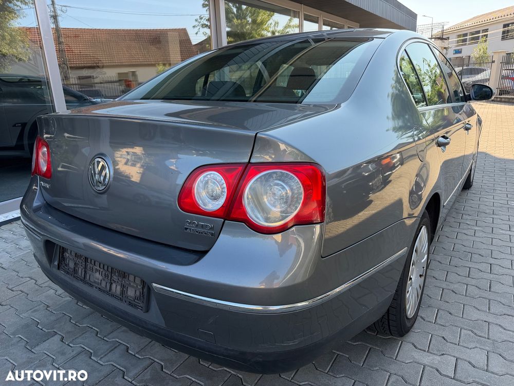 Volkswagen Passat 2.0 TDI DPF Comfortline - 11