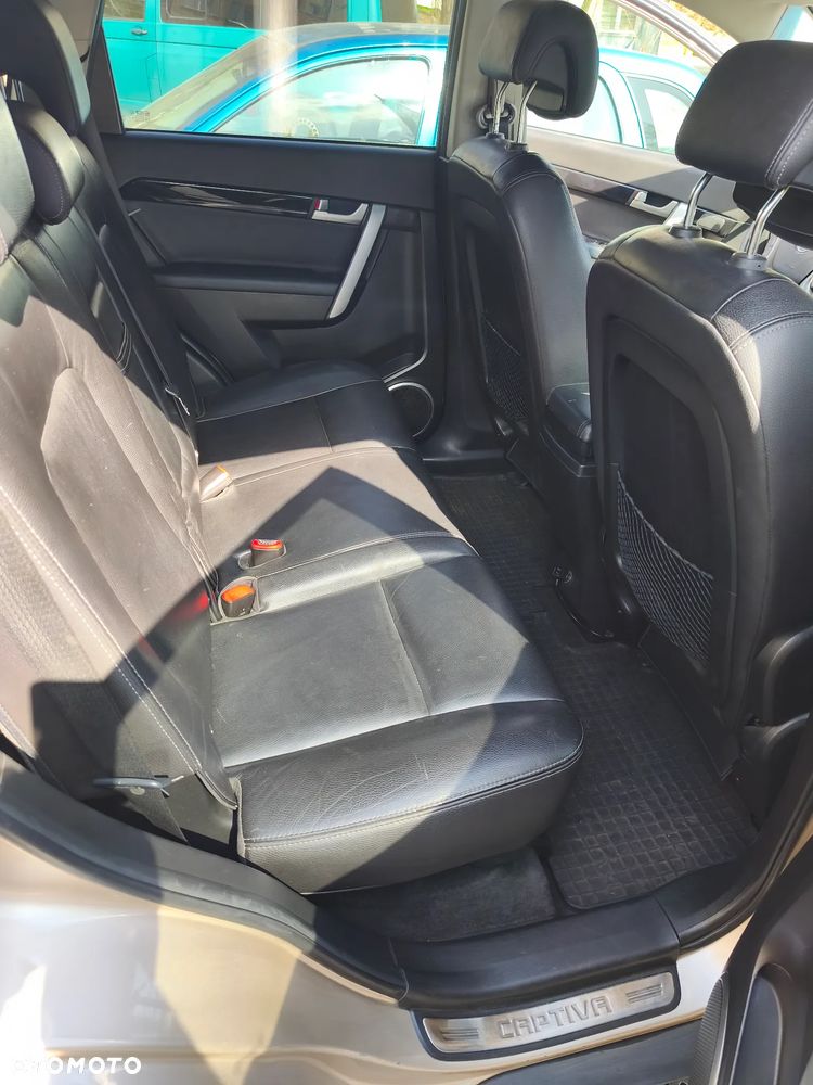 Chevrolet Captiva 2.2 D LTZ - 11