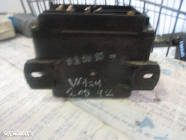 Modulo 0075459832 MERCEDES W124 1992 2.0 D  RELÉ, SISTEMA DE PRÉ-AQUECIMENTO - 3