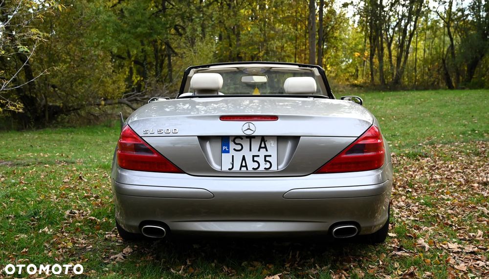 Mercedes-Benz SL - 25