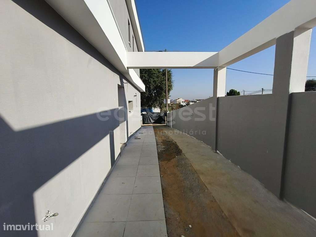 Moradia Geminada T3 com 2 Suítes - Grande imagem: 5/12