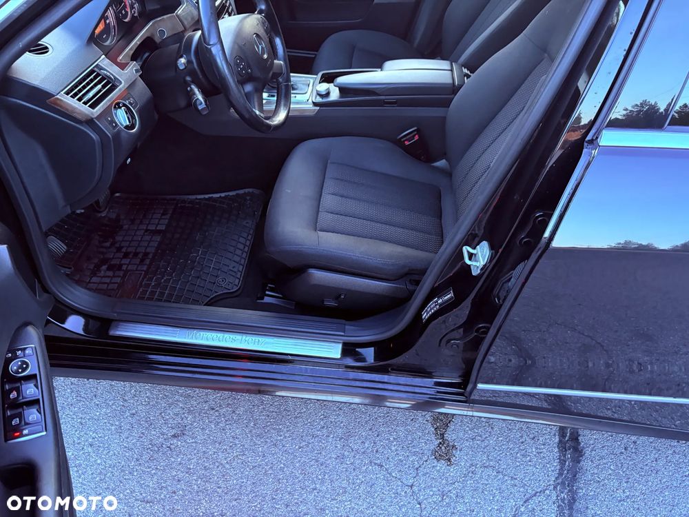 Mercedes-Benz Klasa E 250 CDI DPF BlueEFFICIENCY Automatik Elegance - 12