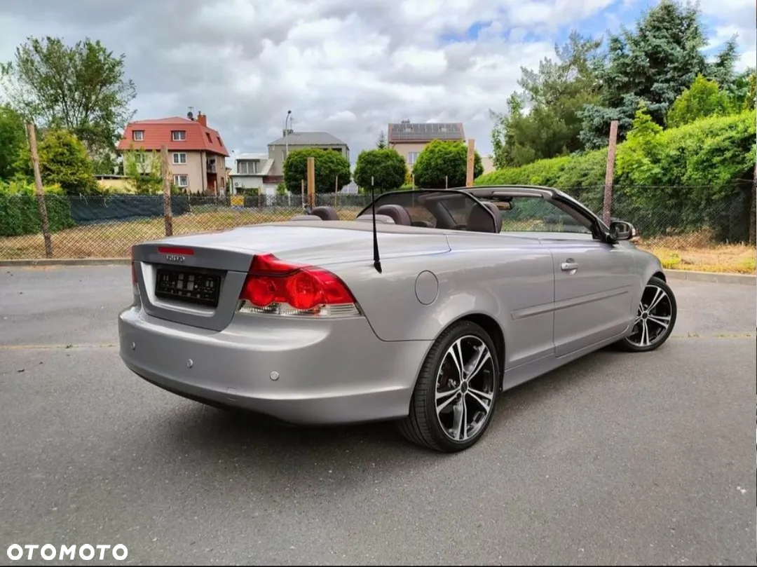 Volvo C70 2.0D Summum - 2