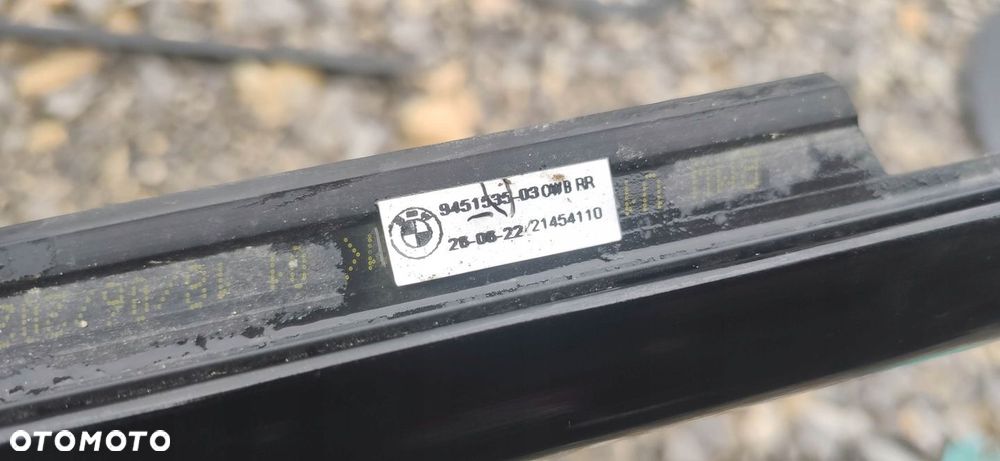 E LISTWA ZGARNIAJĄCA PRAWY TYŁ CZARNA BMW X1 U11 - 2