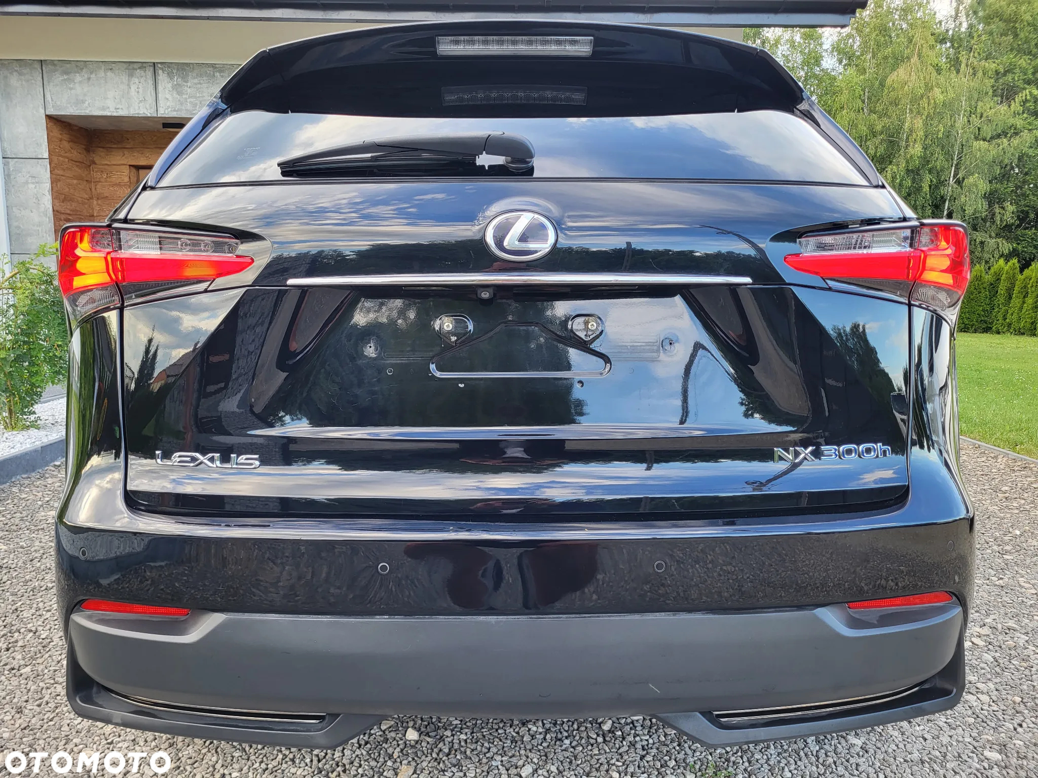 Lexus NX 300h Business Edition - 11