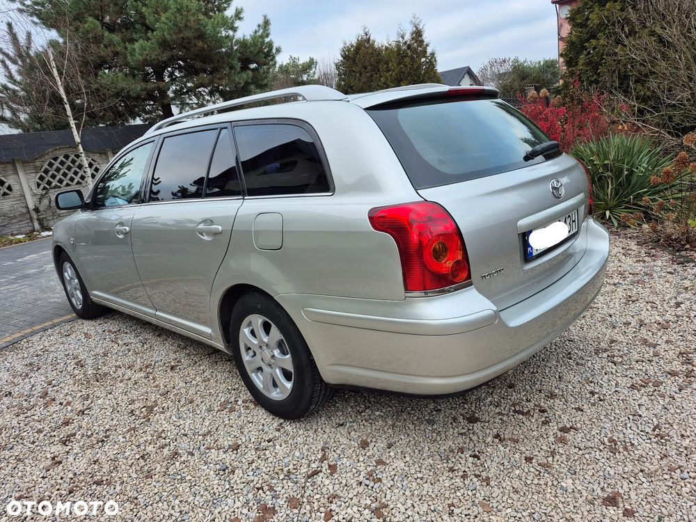 Toyota Avensis 1.8 VVT-i - 7