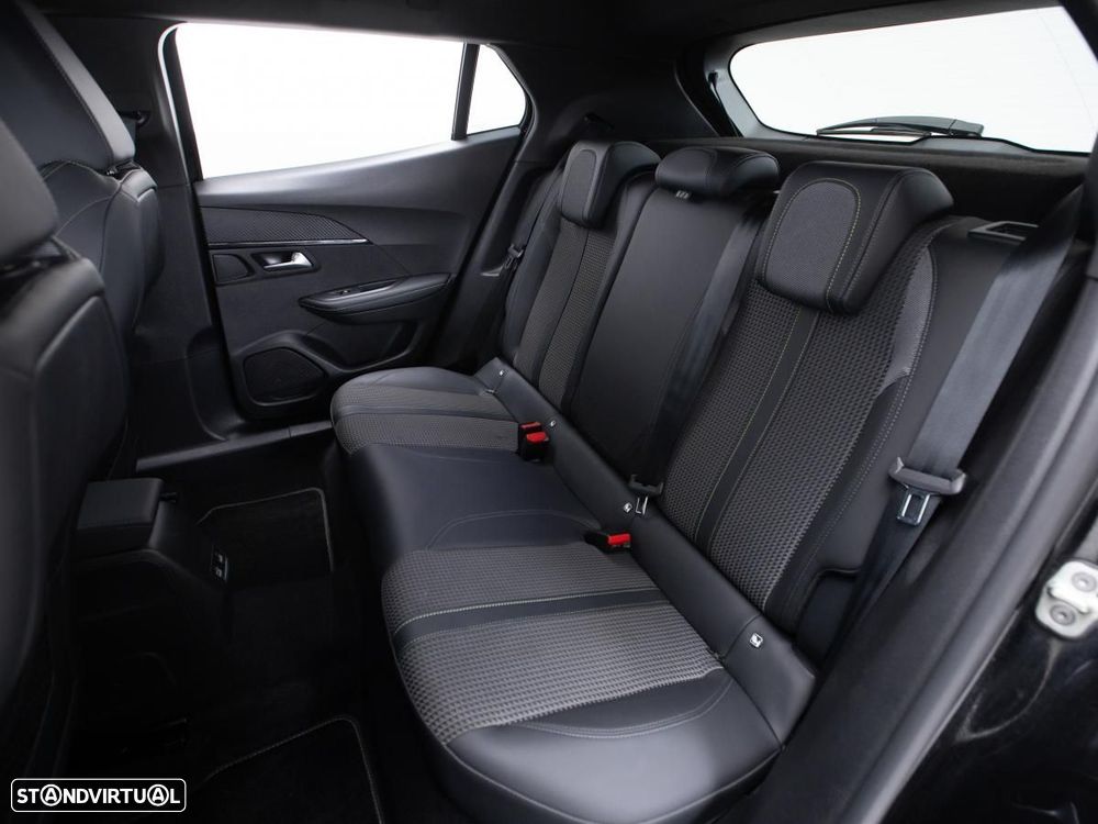 Peugeot 2008 1.5 BlueHDi GT EAT8 - 10