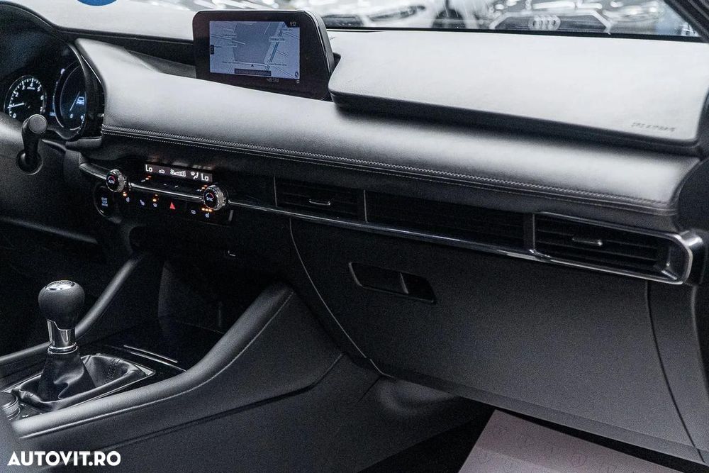 Mazda 3 SKYACTIV-X 2.0 M-Hybrid SELECTION - 37