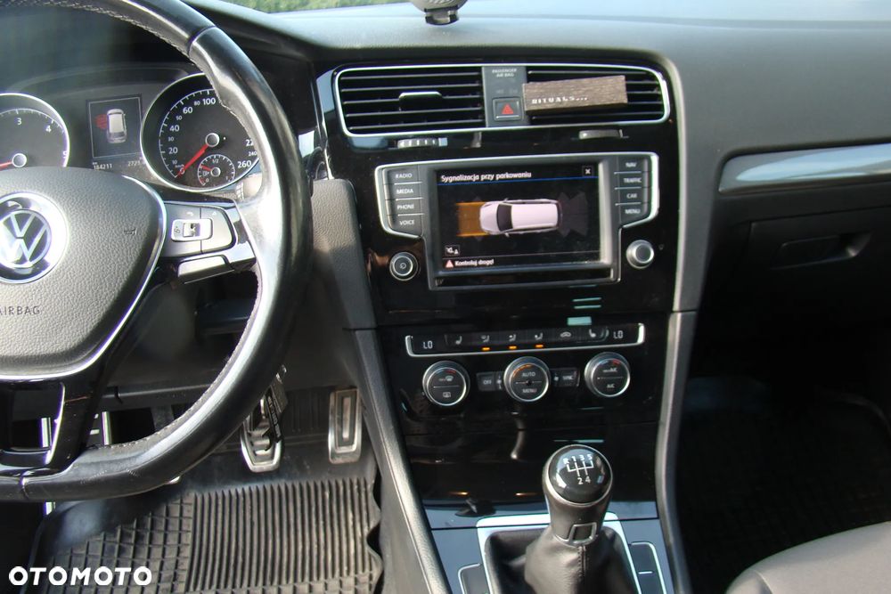 Volkswagen Golf - 13