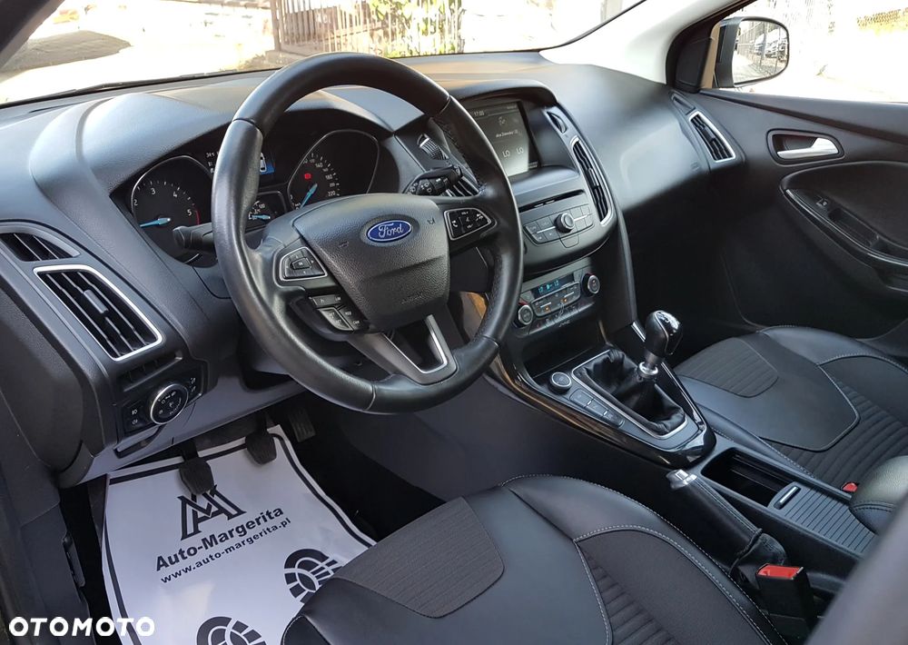 Ford Focus 1.6 TDCi DPF Titanium - 15