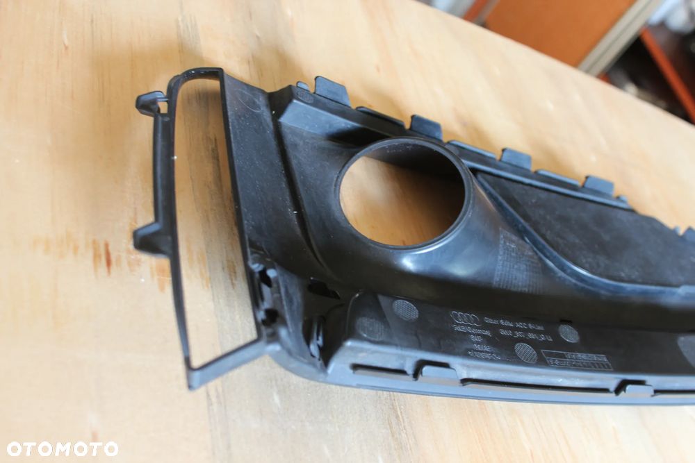 KRATKA ZDERZAKA LEWA AUDI A5 B9 S LINE 8W6807681G 2016 - 10