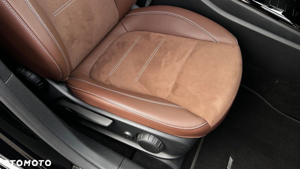 Mercedes-Benz Klasa A 180 AMG Line 7G-DCT - 24