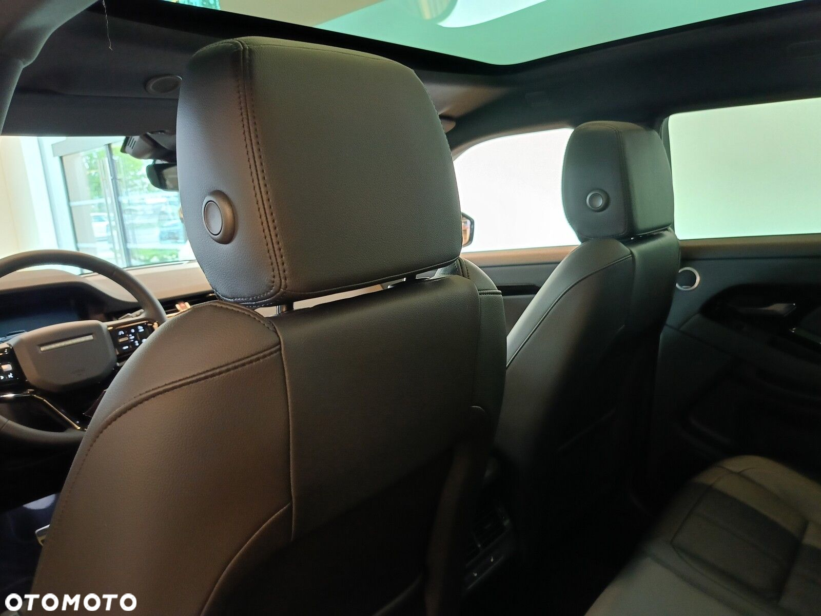 Land Rover Range Rover Evoque - 32