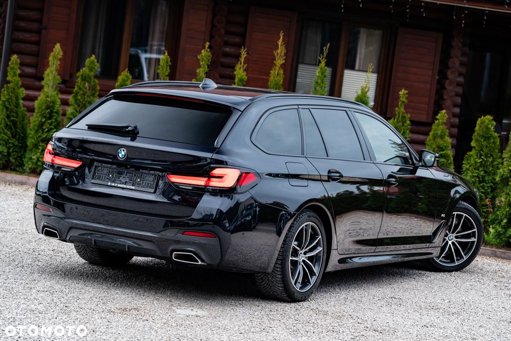 BMW Seria 5 520d M Sport - 9