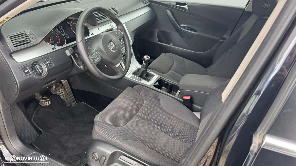 VW Passat 1.6 TDI BlueMotion - 13