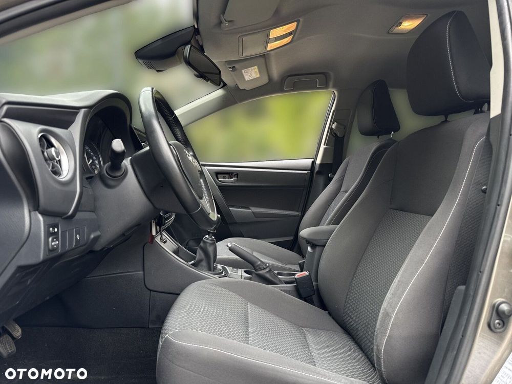 Toyota Corolla 1.6 Comfort - 14