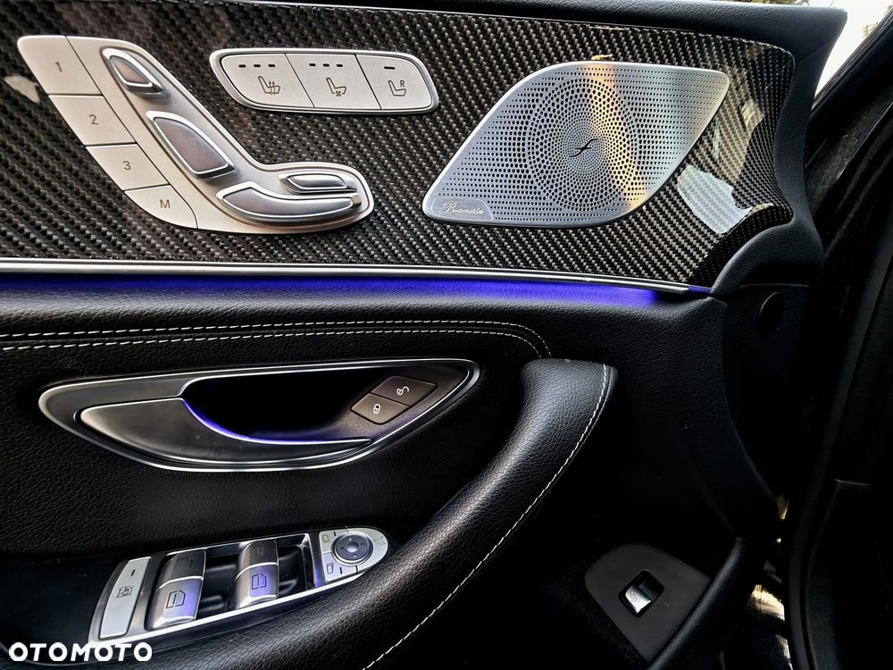 Mercedes-Benz CLS - 24