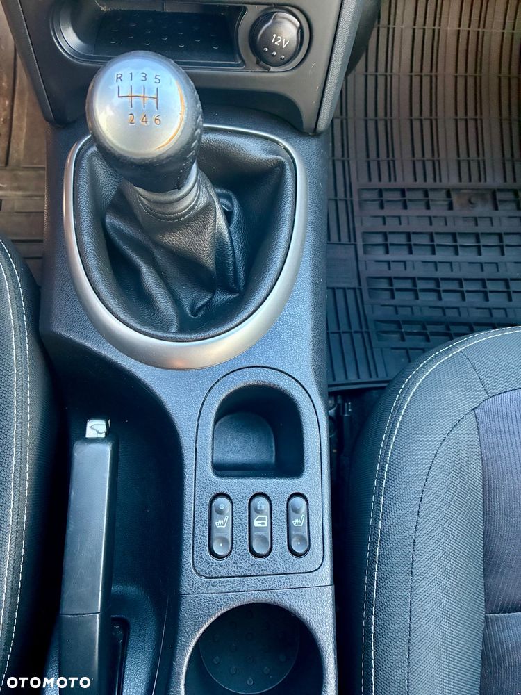Nissan Qashqai 2.0 lounge - 16