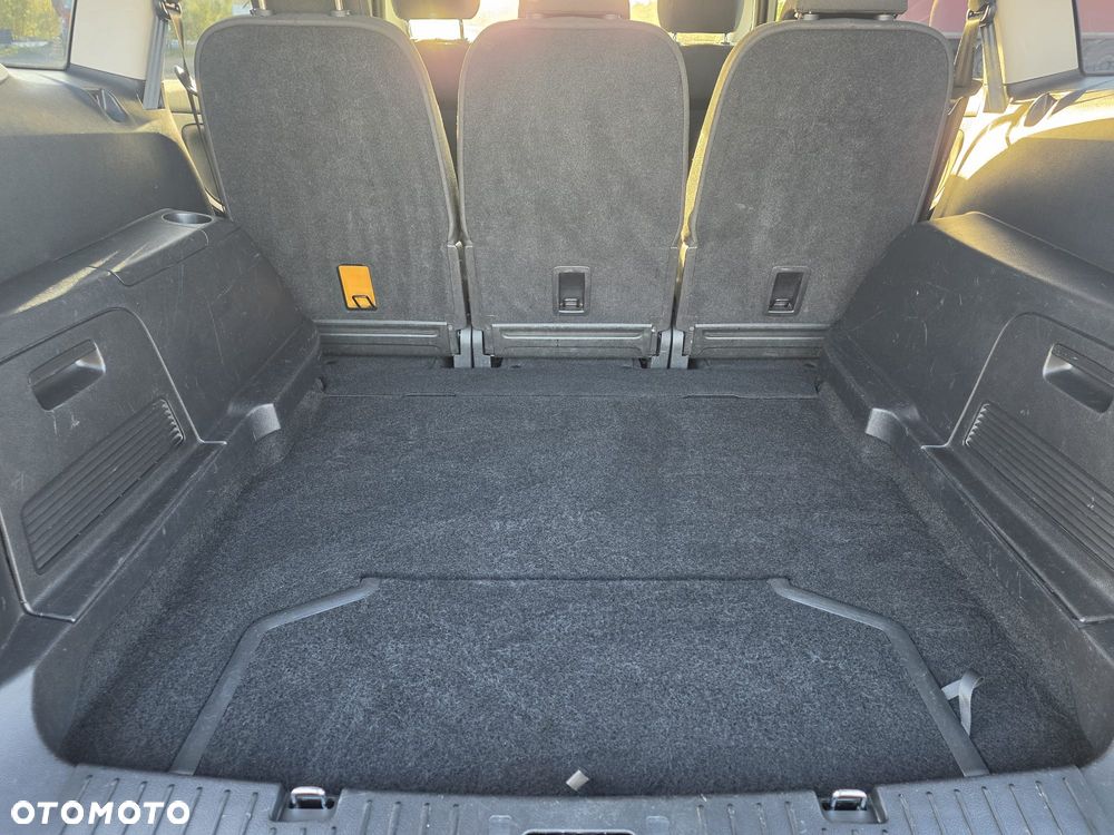 Ford S-Max - 19