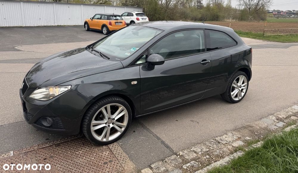 Seat Ibiza SC 1.4 16V Sport - 2