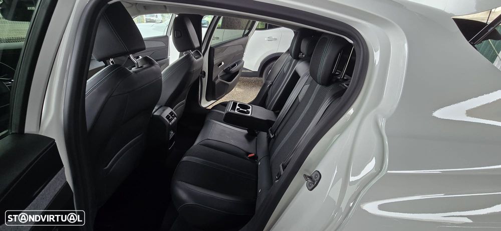 Peugeot 308 BlueHDi 130 EAT8 Allure - 30