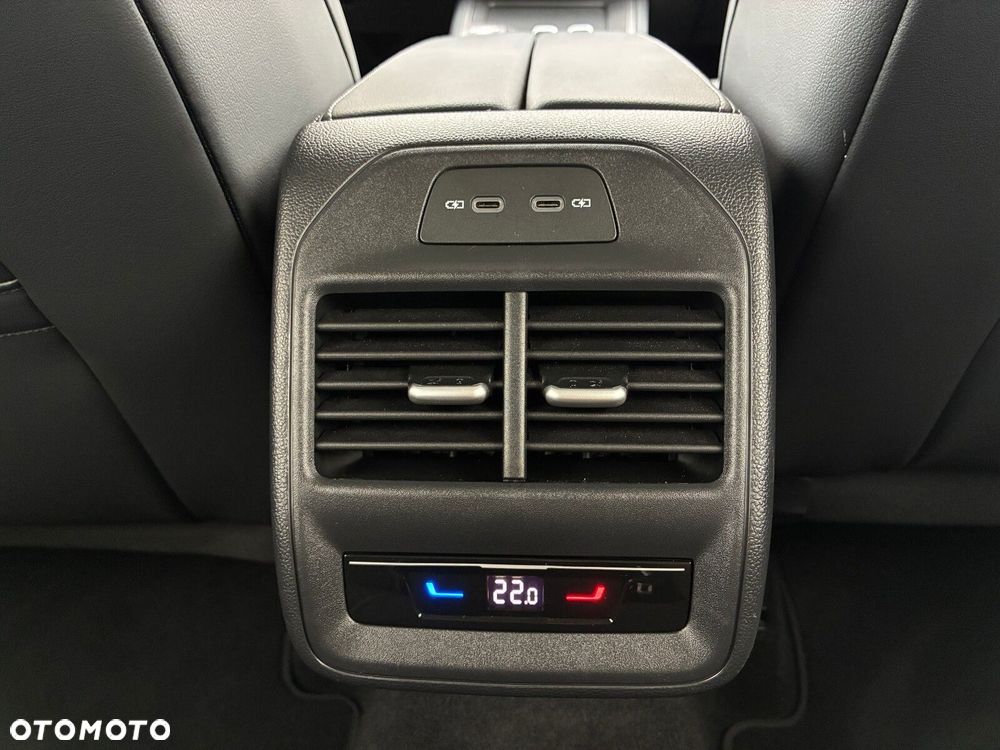 Volkswagen Passat - 31