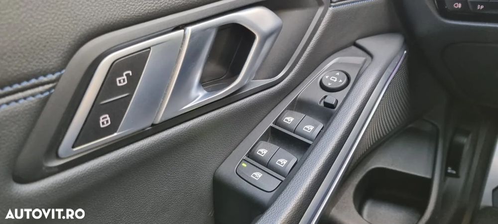 BMW Seria 3 320i AT - 12