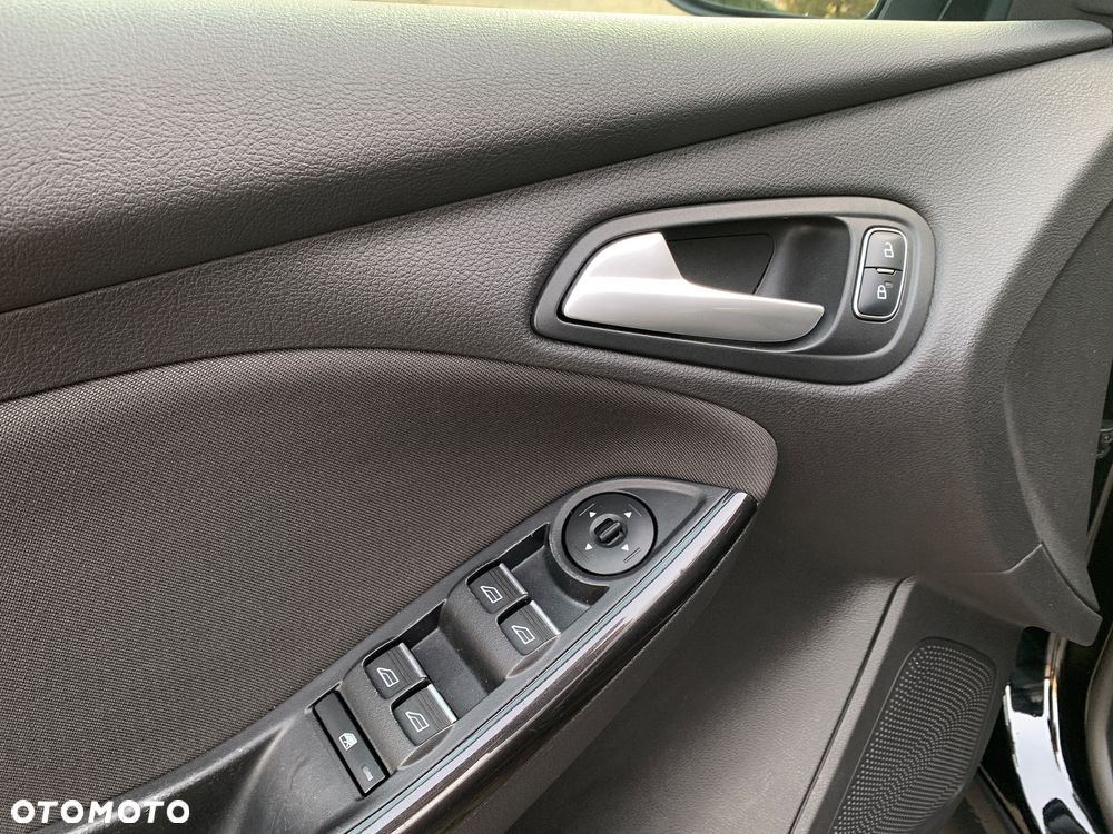 Ford Focus 2.0 TDCi Titanium ASS - 25