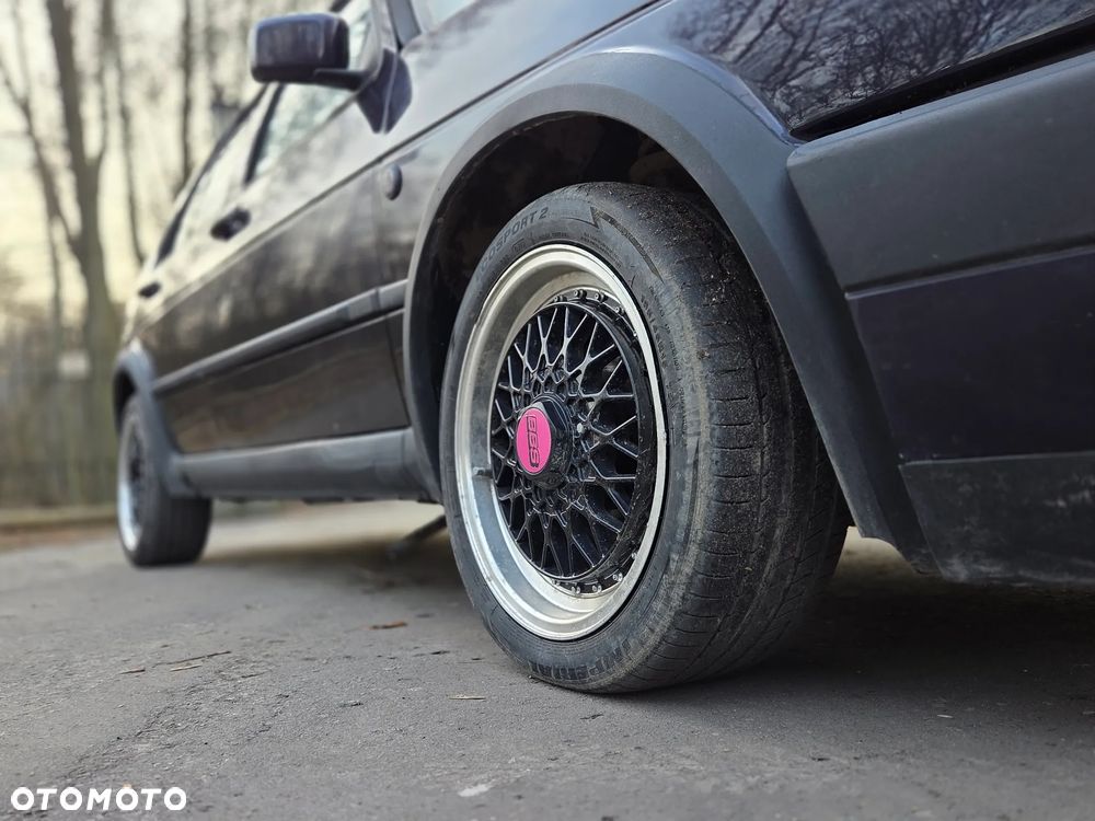 Volkswagen Golf 1.8 - 7