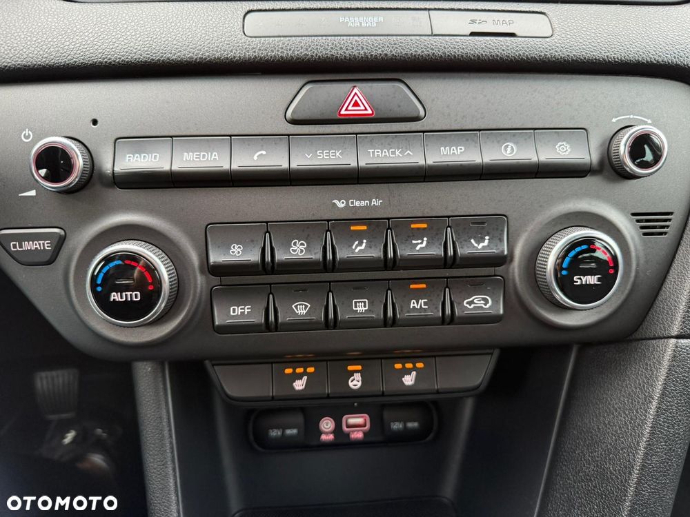 Kia Sportage 1.6 GDI 2WD Dream-Team Edition - 13