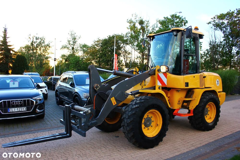Volvo L30G - 1