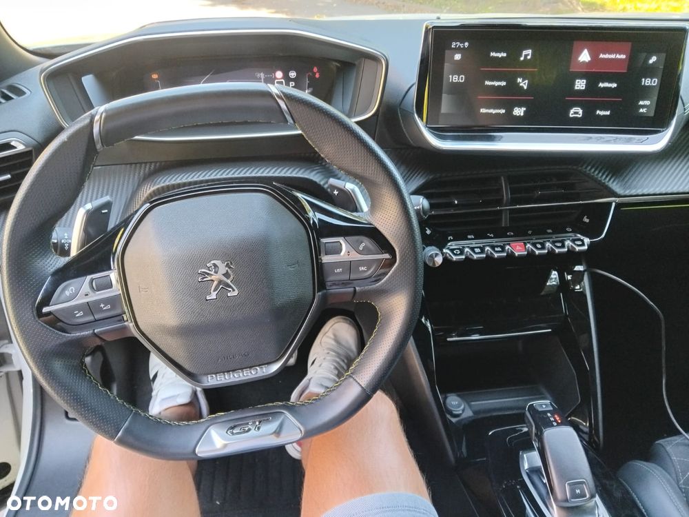 Peugeot 2008 2021 photo 3
