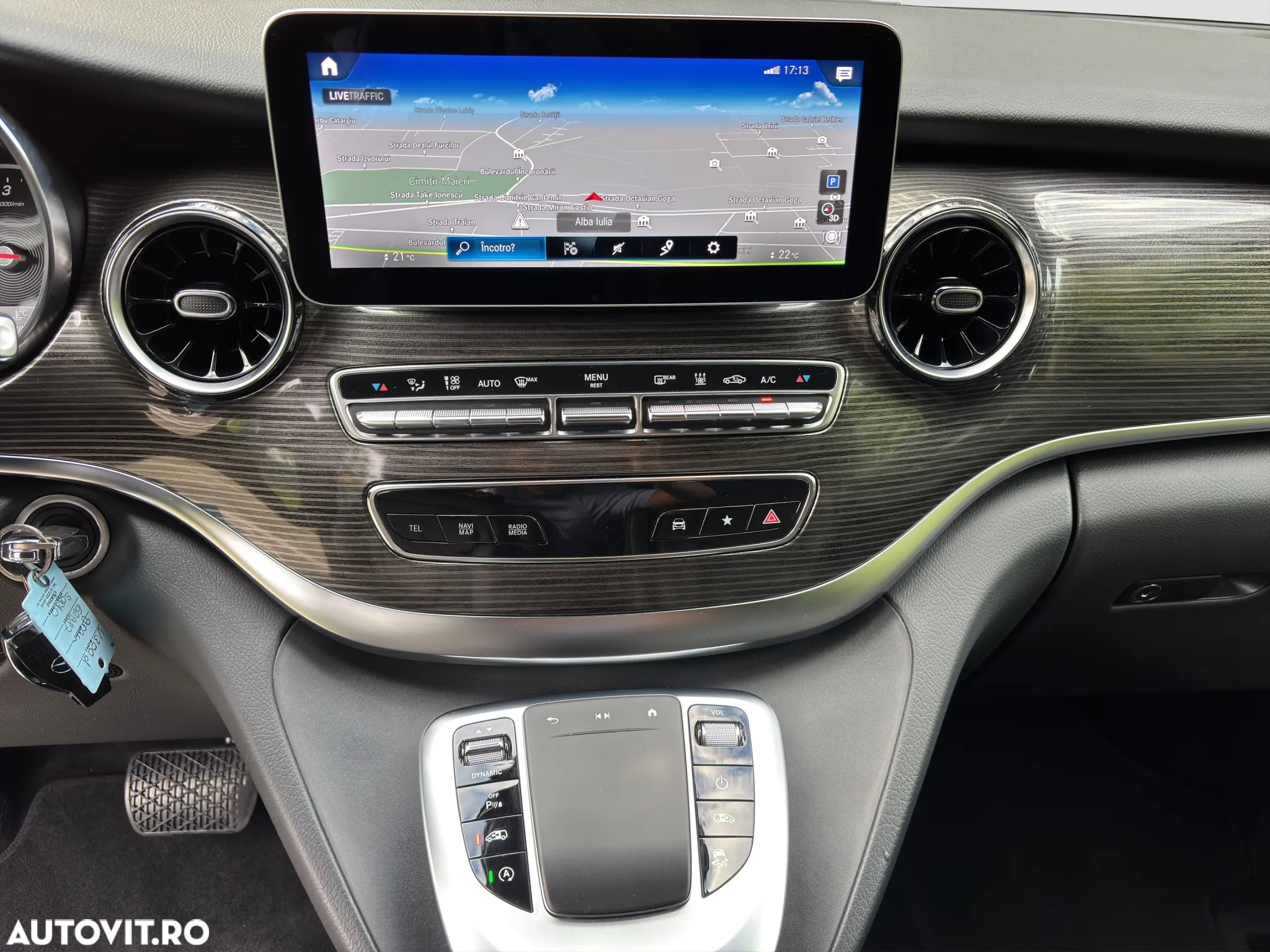 Mercedes-Benz V 300 d lang 4Matic 9G-TRONIC Avantgarde Edition - 17
