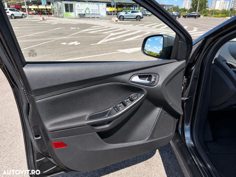 Ford Focus 1.5 EcoBoost Active Business - 11