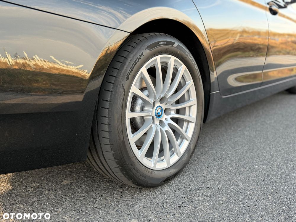 BMW Seria 5 530e Luxury Line sport - 16