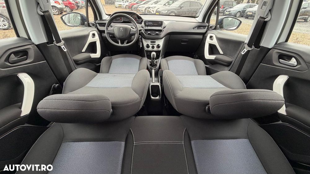 Peugeot 208 PureTech 75 Allure Pack - 17