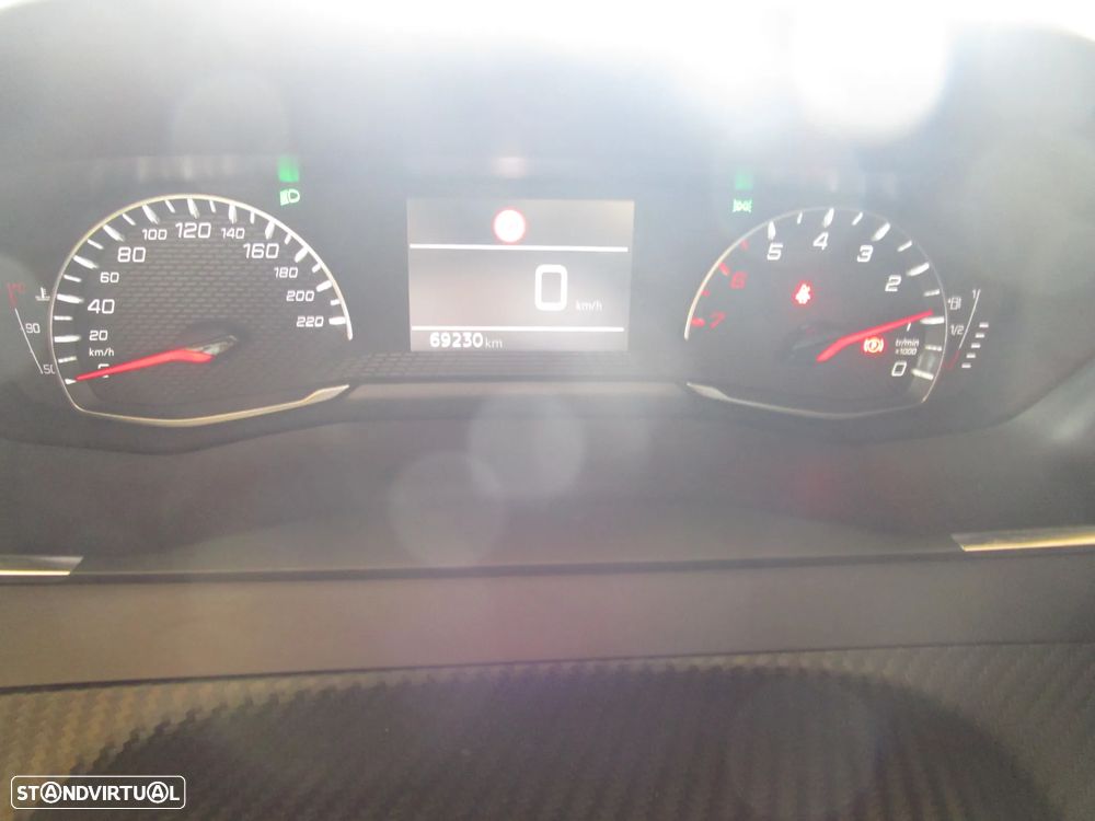 Peugeot 208 1.2 PureTech Active Pack - 25