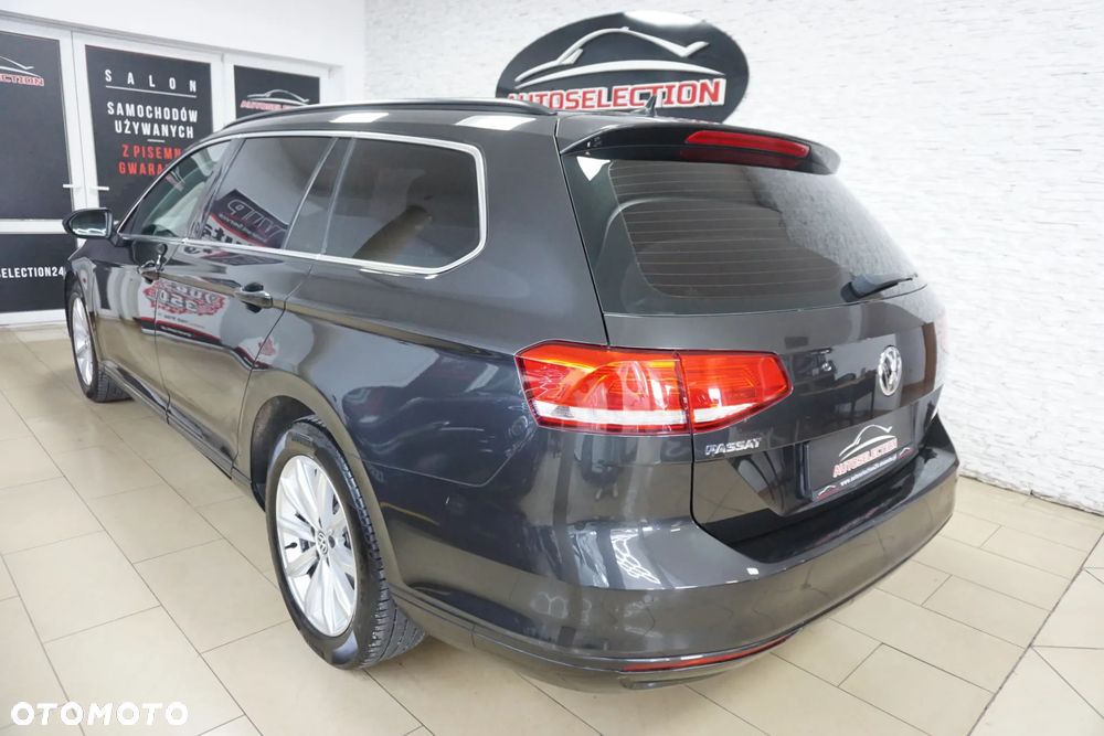 Volkswagen Passat Variant 1.6 TDI SCR DSG Comfortline - 10