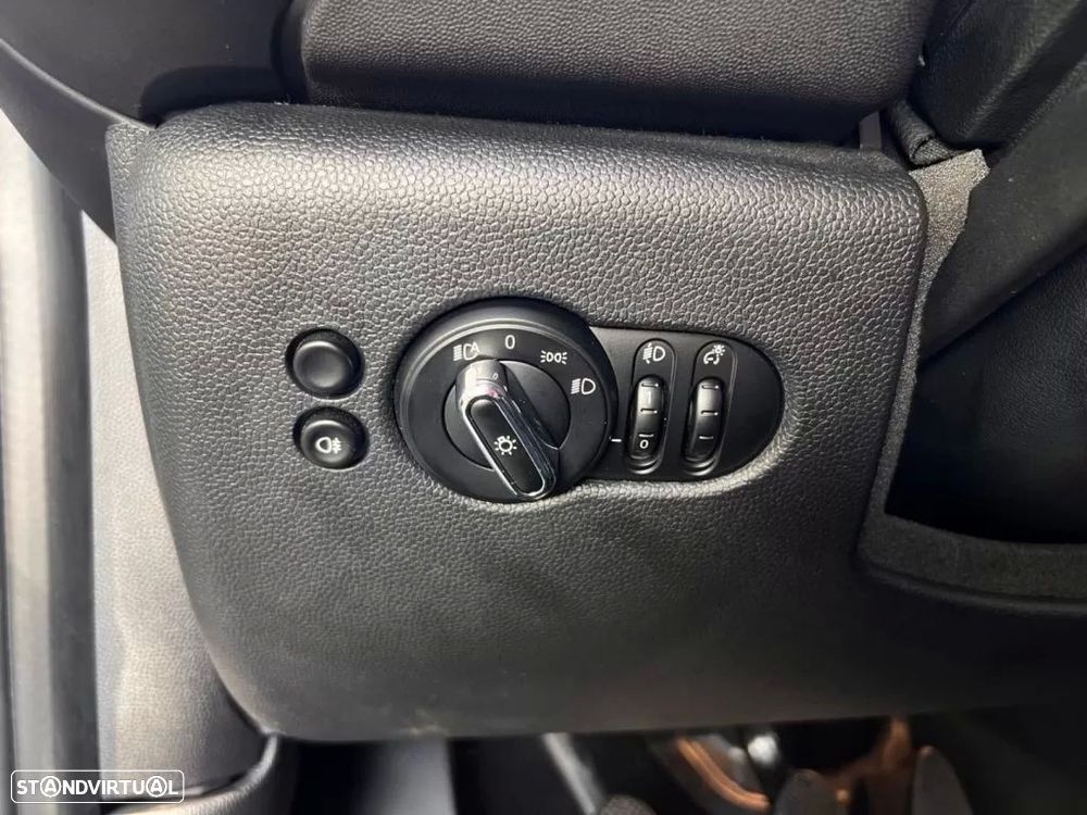 MINI 3 Portas Cooper Premium First Essential - 25