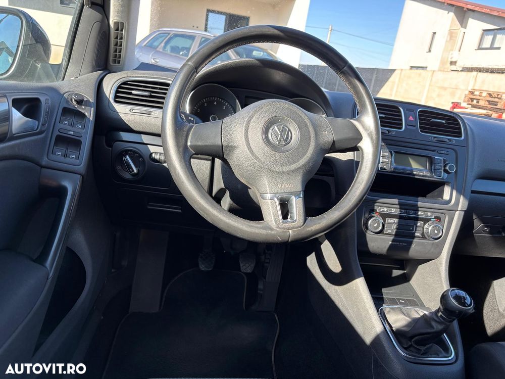 Volkswagen Golf - 9
